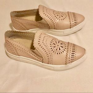 Seychelles Leather Slip Ons in BLUSH, sz 7